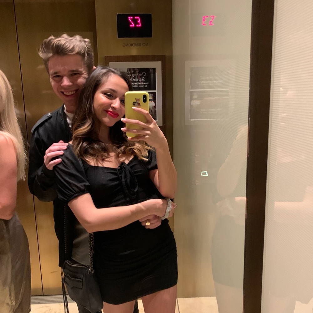 Meet your Posher, Alexis